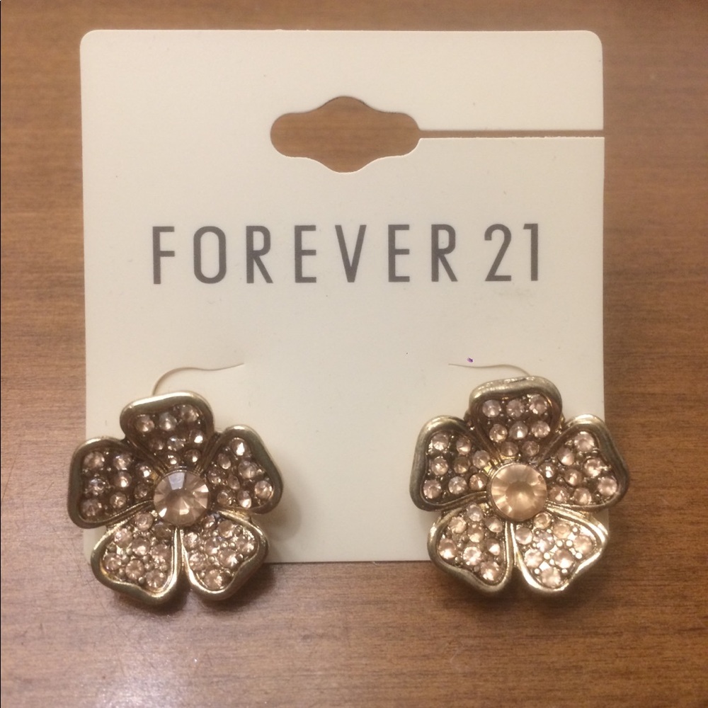 Gold/peach earrings